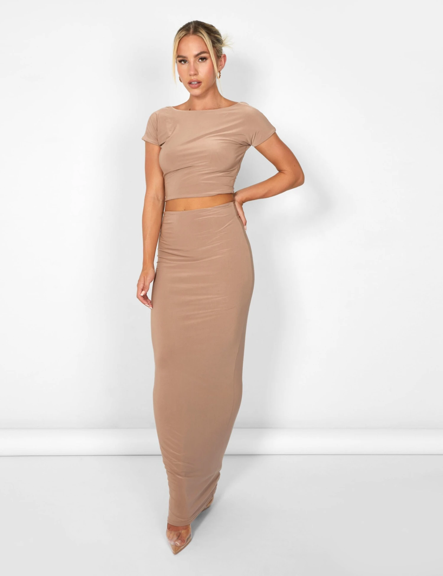 Kaiia Low Back Slinky Crop Top Co-ord In Taupe - Image 4