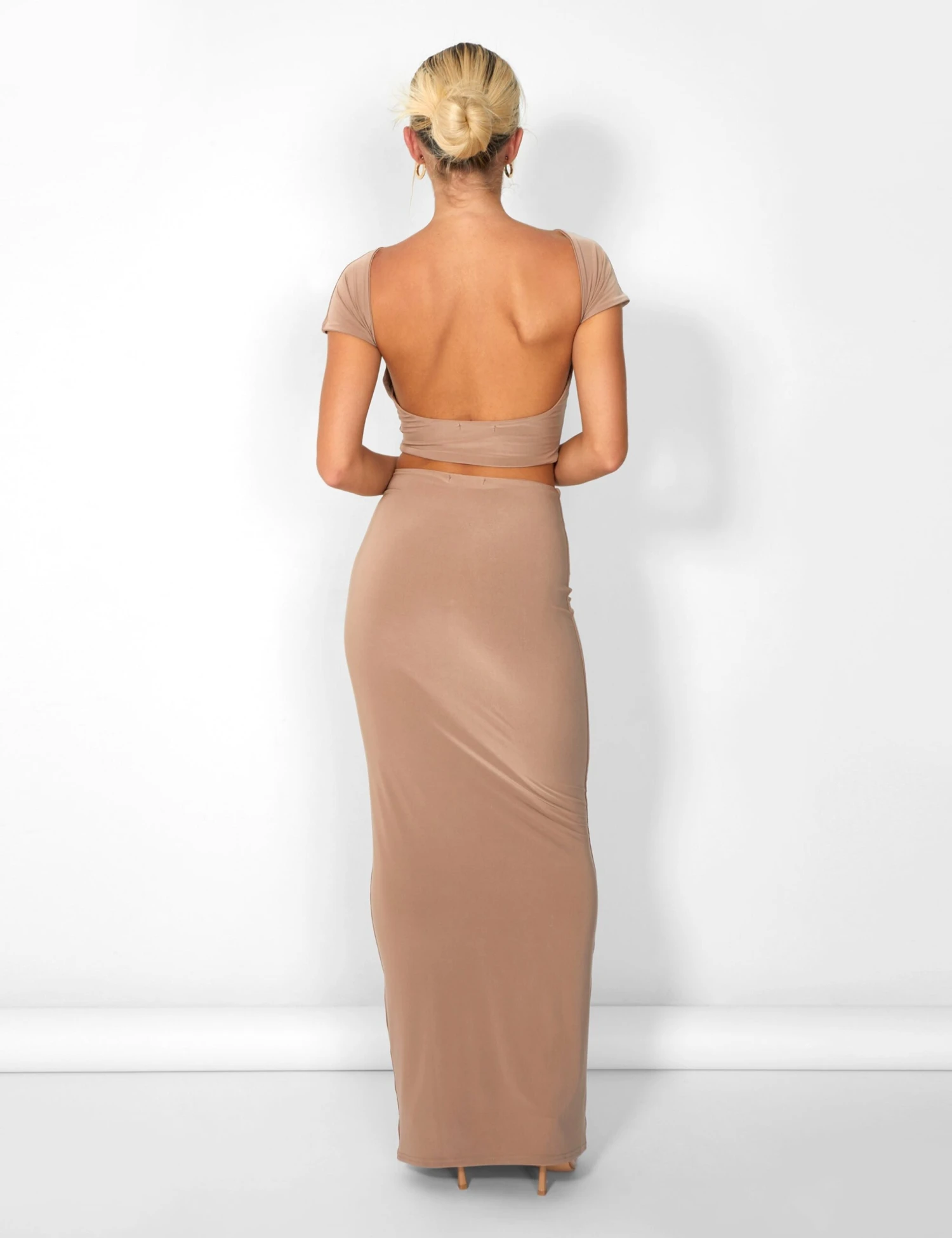Kaiia Low Back Slinky Crop Top Co-ord In Taupe - Image 6