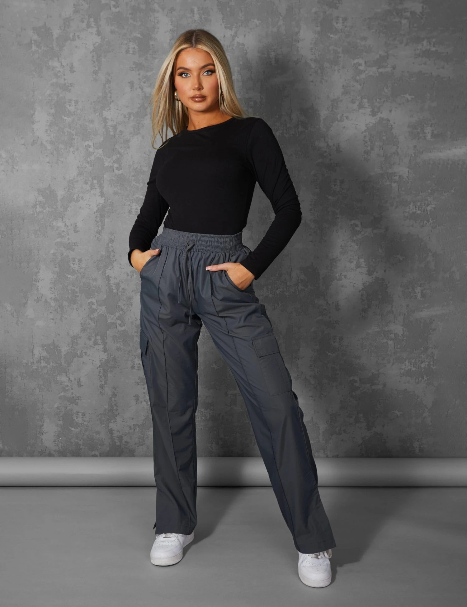 FITTED LONG SLEEVE T-SHIRT BLACK - Image 3